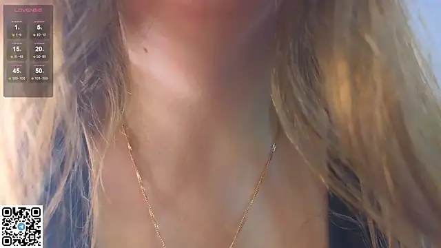 miss bubbles  online show from 10/31/25, 11:17