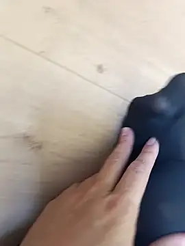 Snapshot of Teafeet chatting on 09/20/25, 02:29 Teafeet online show from 09/20/25, 02:29