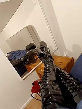 Snapshot of Teafeet chatting on 02/03/26, 04:34 Teafeet online show from 02/03/26, 04:34