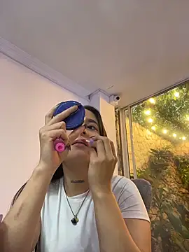 AlliceWinter online show from 11/19/25, 01:22