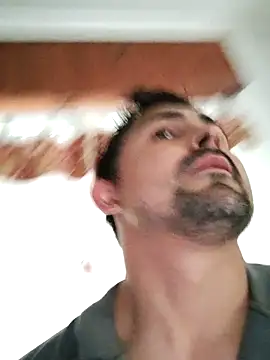 Bradd 32 online show from 10/24/25, 04:47