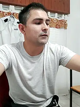 Bradd 32 online show from 04/14/26, 11:27