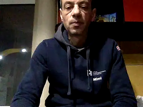 Snapshot of adiluci1 chatting on 02/01/26, 03:27 adiluci1 online show from 02/01/26, 03:27