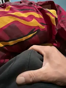 Snapshot of adiluci1 chatting on 03/21/26, 07:28 adiluci1 online show from 03/21/26, 07:28