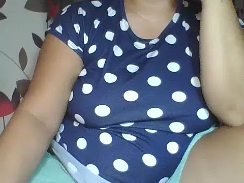 Snapshot of sweety_pilipina chatting on 10/24/25, 08:49 sweety pilipina online show from 10/24/25, 08:49