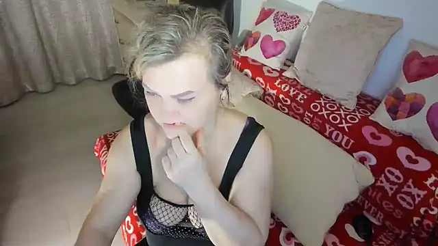 MildMature online show from 04/05/26, 08:39