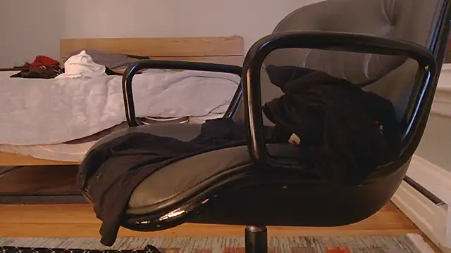 hungbottom603 online show from 12/21/25, 10:17