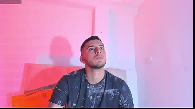 Snapshot of nico_rivera chatting on 09/29/25, 02:11 nico rivera online show from 09/29/25, 02:11