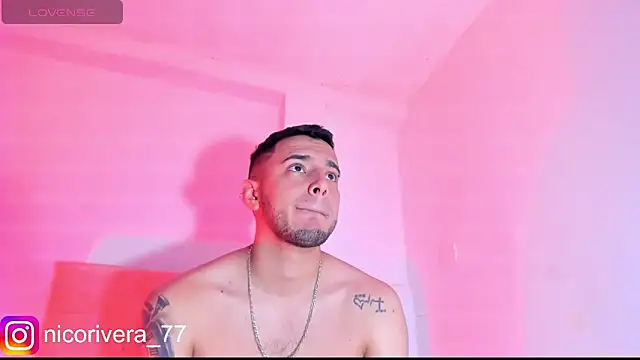 Snapshot of nico_rivera chatting on 10/02/25, 01:40 nico rivera online show from 10/02/25, 01:40