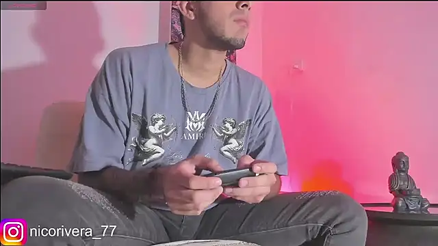 Snapshot of nico_rivera chatting on 10/18/25, 02:51 nico rivera online show from 10/18/25, 02:51