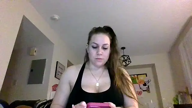 Snapshot of thedevinemama chatting on 02/20/26, 03:03 thedevinemama online show from 02/20/26, 03:03