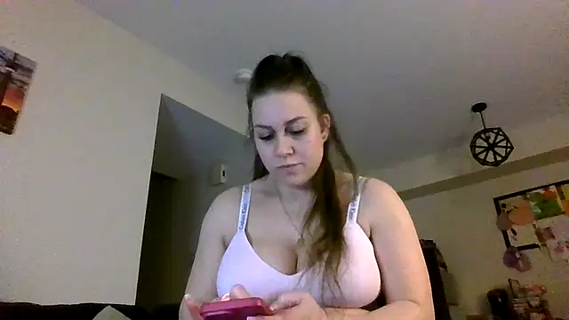 Snapshot of thedevinemama chatting on 03/01/26, 04:25 thedevinemama online show from 03/01/26, 04:25