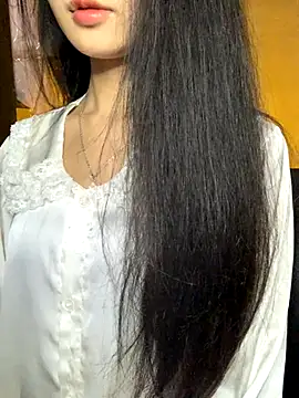 Nhinhi18 online show from 12/22/25, 03:20