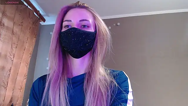 Iris lave online show from 09/28/25, 03:17