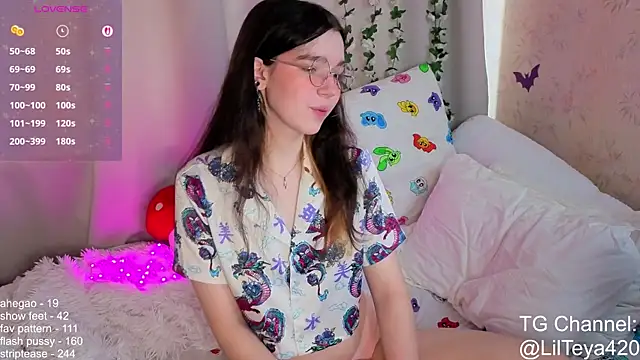 little Teya online show from 10/03/25, 10:45