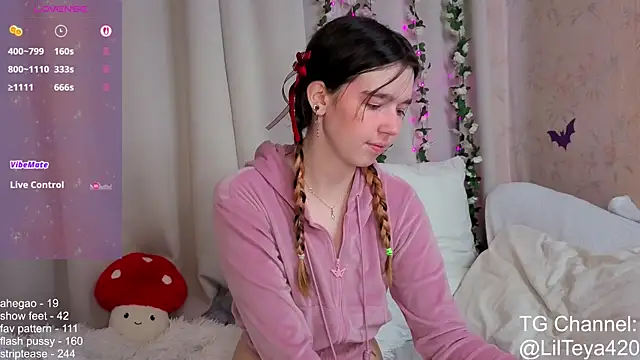 little Teya online show from 10/22/25, 11:10