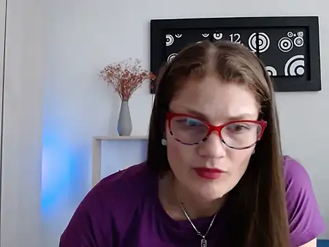 Snapshot of Camila-ventura chatting on 10/03/25, 08:28 Camila-ventura online show from 10/03/25, 08:28