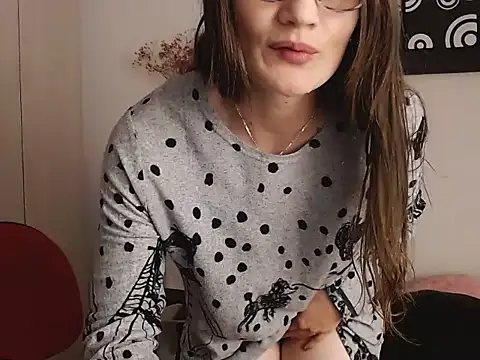 Snapshot of Camila-ventura chatting on 10/24/25, 08:27 Camila-ventura online show from 10/24/25, 08:27