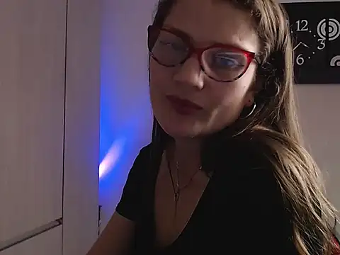 Snapshot of Camila-ventura chatting on 11/07/25, 09:37 Camila-ventura online show from 11/07/25, 09:37