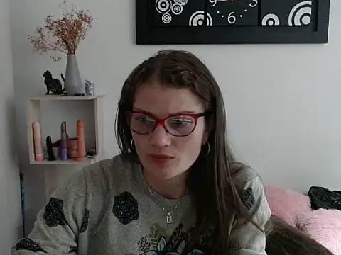 Snapshot of Camila-ventura chatting on 11/11/25, 07:47 Camila-ventura online show from 11/11/25, 07:47