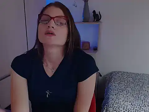 Snapshot of Camila-ventura chatting on 11/18/25, 07:18 Camila-ventura online show from 11/18/25, 07:18