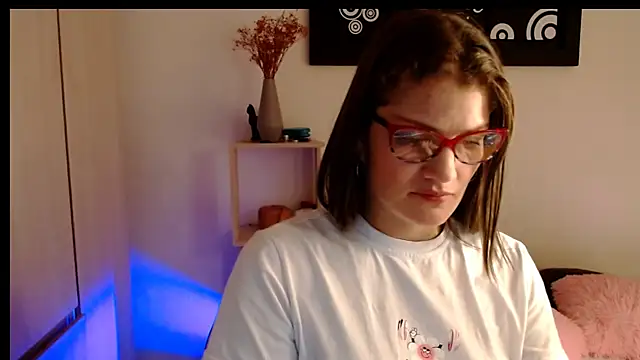 Snapshot of Camila-ventura chatting on 01/19/26, 01:09 Camila-ventura online show from 01/19/26, 01:09