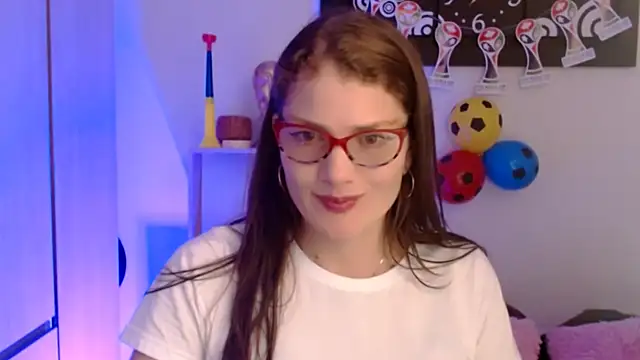 Snapshot of Camila-ventura chatting on 06/27/26, 01:17 Camila-ventura online show from 06/27/26, 01:17