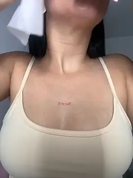 lucy grey25 online show from 11/10/25, 02:38