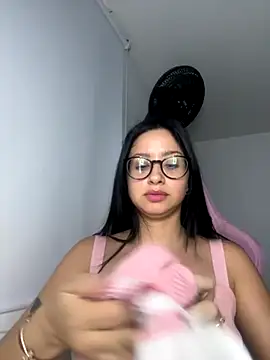 lucy grey25 online show from 11/14/25, 09:13