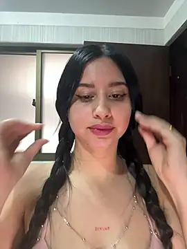 lucy grey25 online show from 03/19/26, 07:40