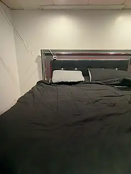 GQ9inchs online show from 02/11/26, 01:27