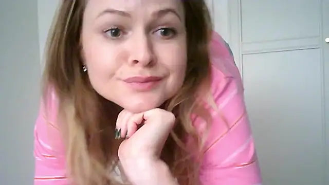 Ginger-bb online show from 10/27/25, 08:40