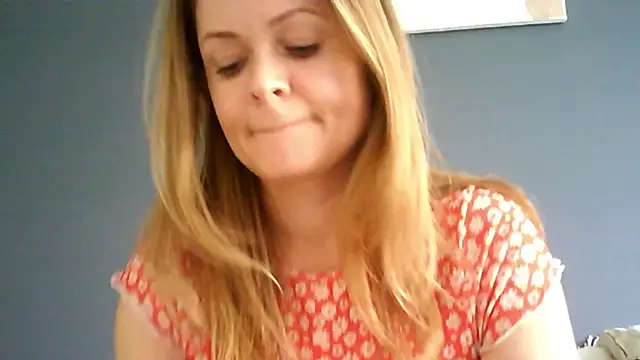 Ginger-bb online show from 04/17/26, 08:39