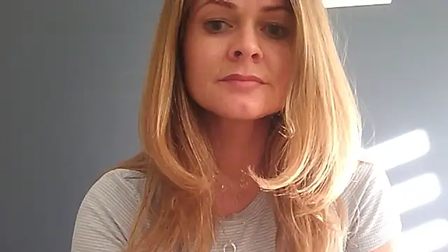 Snapshot of Ginger-bb chatting on 06/30/26, 05:03 Ginger-bb online show from 06/30/26, 05:03