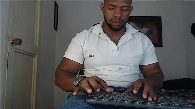 Snapshot of big_blackmen19 chatting on 09/15/25, 01:44 big blackmen19 online show from 09/15/25, 01:44