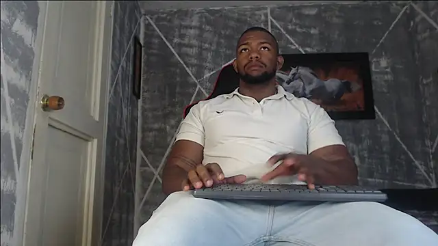 Snapshot of big_blackmen19 chatting on 09/18/25, 01:24 big blackmen19 online show from 09/18/25, 01:24