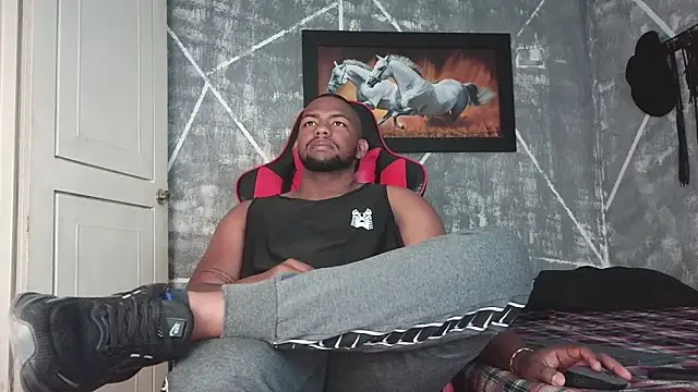 Snapshot of big_blackmen19 chatting on 10/13/25, 04:40 big blackmen19 online show from 10/13/25, 04:40