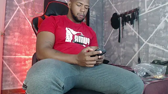 Snapshot of big_blackmen19 chatting on 10/21/25, 12:17 big blackmen19 online show from 10/21/25, 12:17