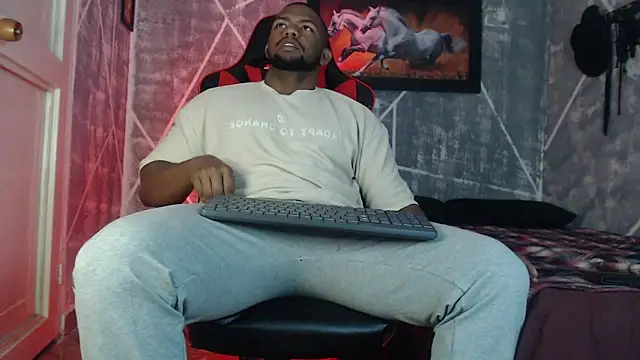 Snapshot of big_blackmen19 chatting on 10/23/25, 12:15 big blackmen19 online show from 10/23/25, 12:15