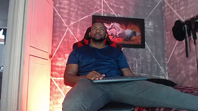 Snapshot of big_blackmen19 chatting on 11/18/25, 05:39 big blackmen19 online show from 11/18/25, 05:39