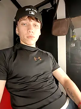 Logan sixxer online show from 09/27/25, 02:49