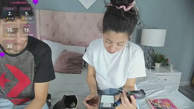 Snapshot of Joe_And_Emma chatting on 09/14/25, 04:39 Joe And Emma online show from 09/14/25, 04:39