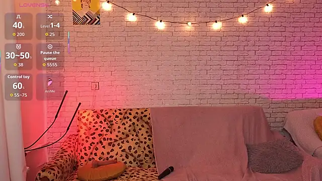 ReginaFoXXXy online show from 10/29/25, 08:27