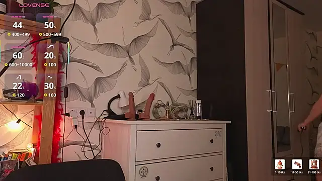 ReginaFoXXXy online show from 04/06/26, 10:16