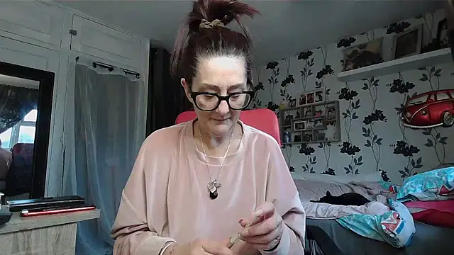 Mistress-Ivy51 online show from 02/02/26, 08:35