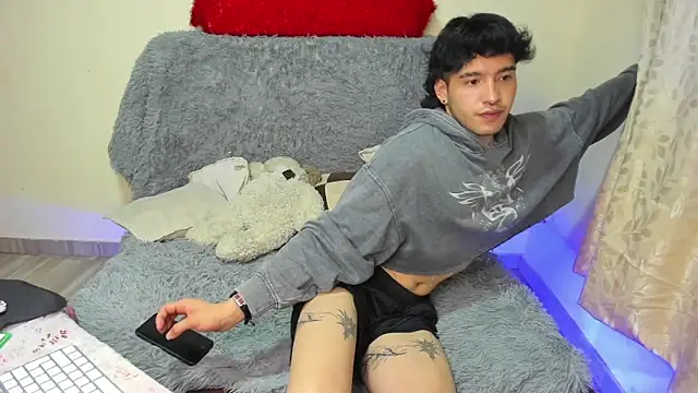  viollette  online show from 10/21/25, 11:05