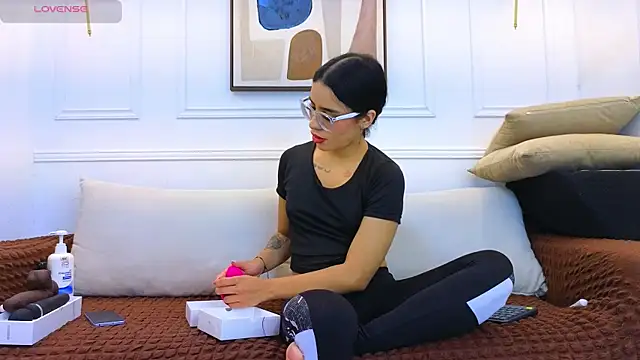 Rachel Donnelly online show from 03/31/26, 01:07