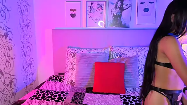 pocahontamoon online show from 04/23/26, 03:36