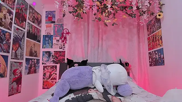 FluffyMelons online show from 04/08/26, 11:05