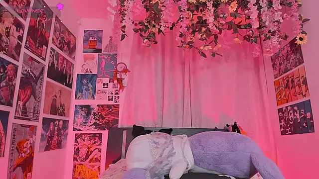 FluffyMelons online show from 04/23/26, 11:07